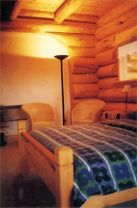 Beautiful log lodge bed and breakfast accommodation Smithers BC